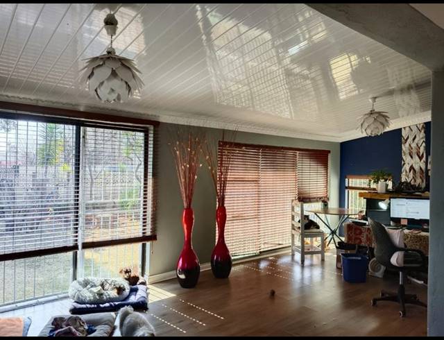 3 BEDROOM HOUSE FOR SALE IN GREENHILLS
